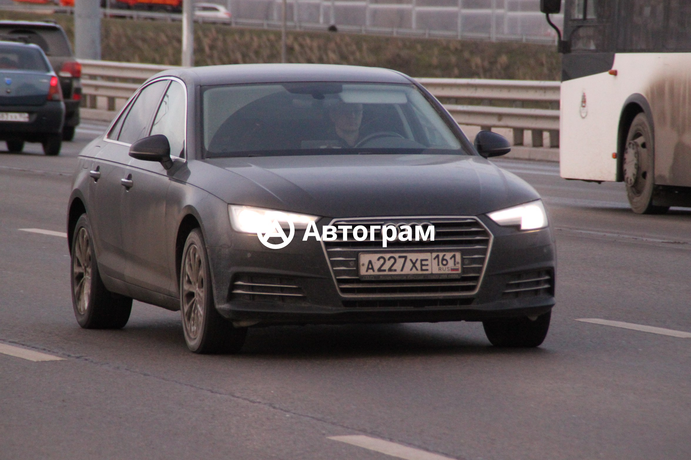 Audi r8 госномер 888 регион 77