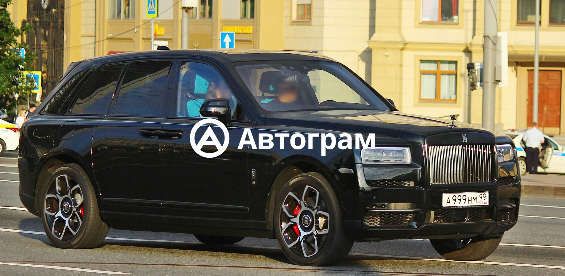 Чей номер 999. Rolls-Royce Cullinan 999 99. Rolls Royce Cullinan 999. 999 99 Rolls Royce. Джип Роллс Ройс 999.