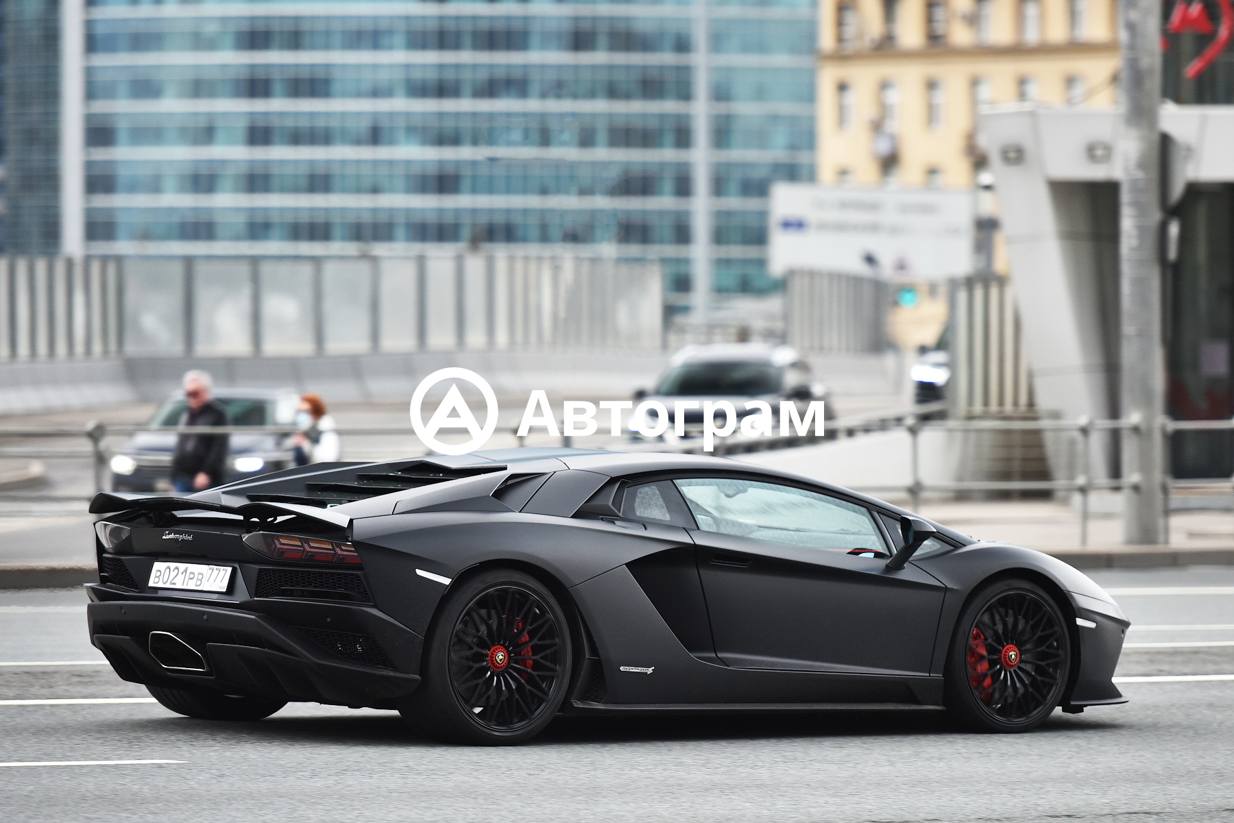 Lamborghini Aventador 2021 чёрная