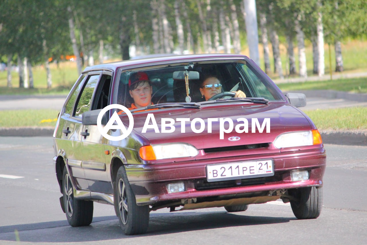 Информация об авто Lada 2114 с гос. номеру В211РЕ21