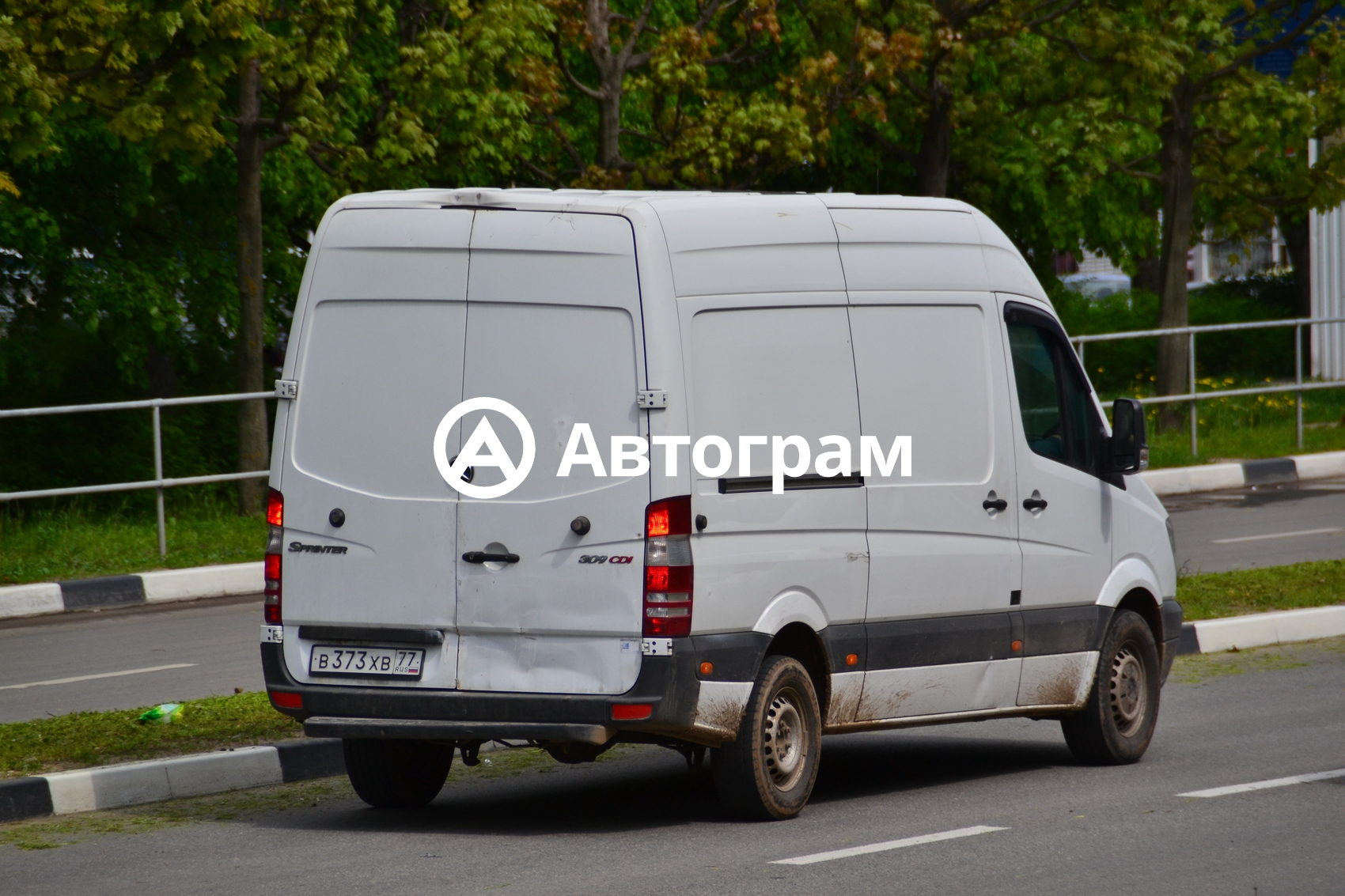 Mercedes Benz Sprinter с456ас136