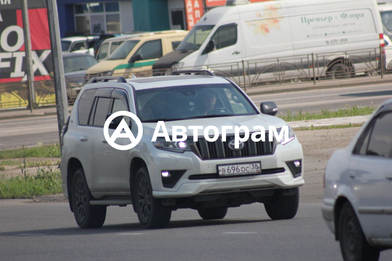 Информация об авто Toyota Land Cruiser Prado с гос. номеру В696ОС38