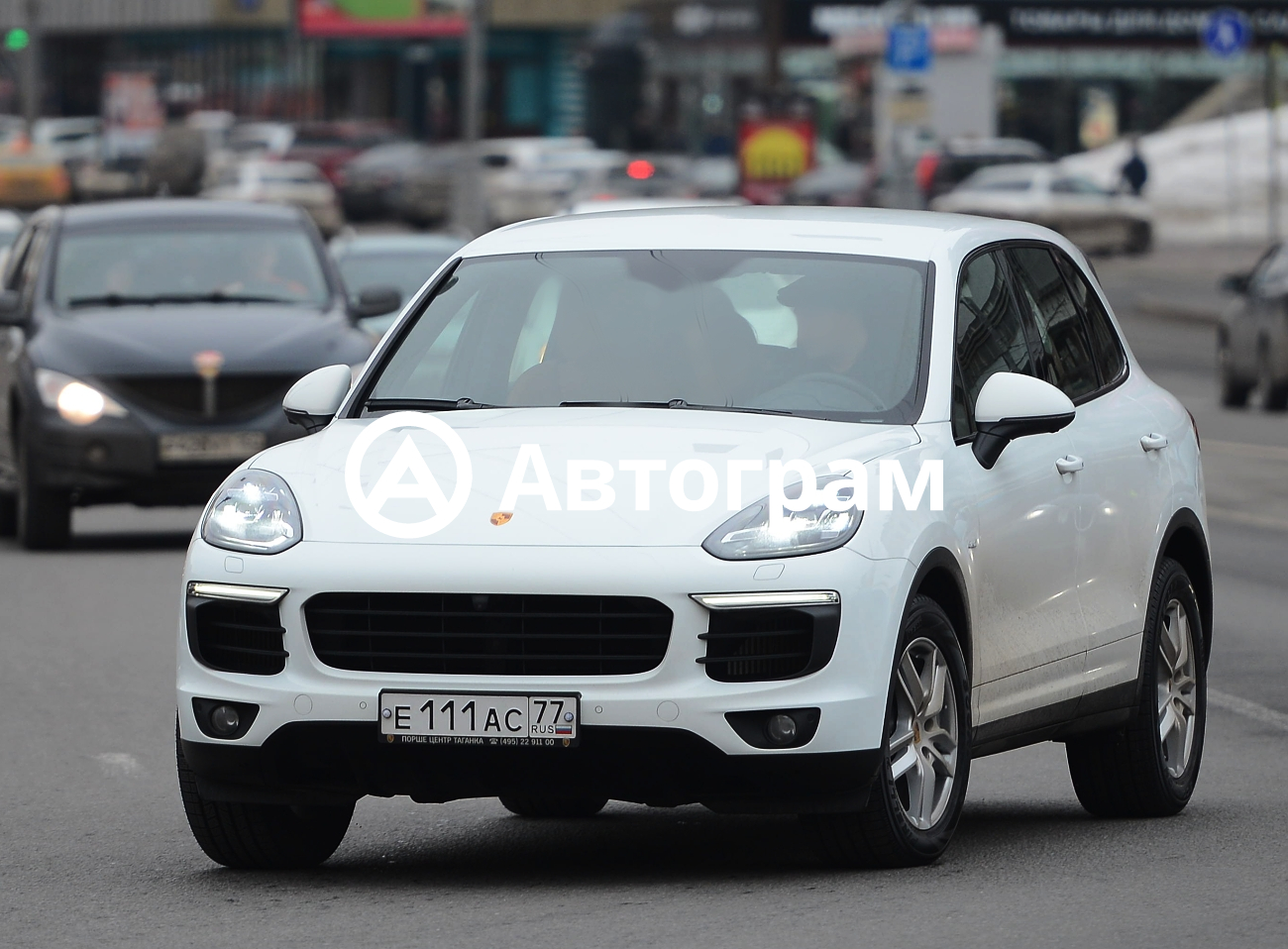 Информация об авто Porsche Cayenne с гос. номеру Е111АС77