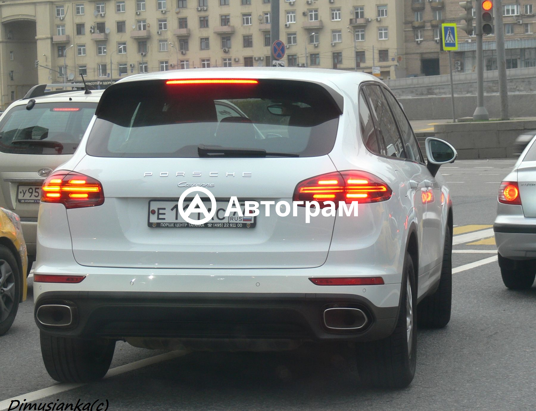 Информация об авто Porsche Cayenne с гос. номеру Е111АС77