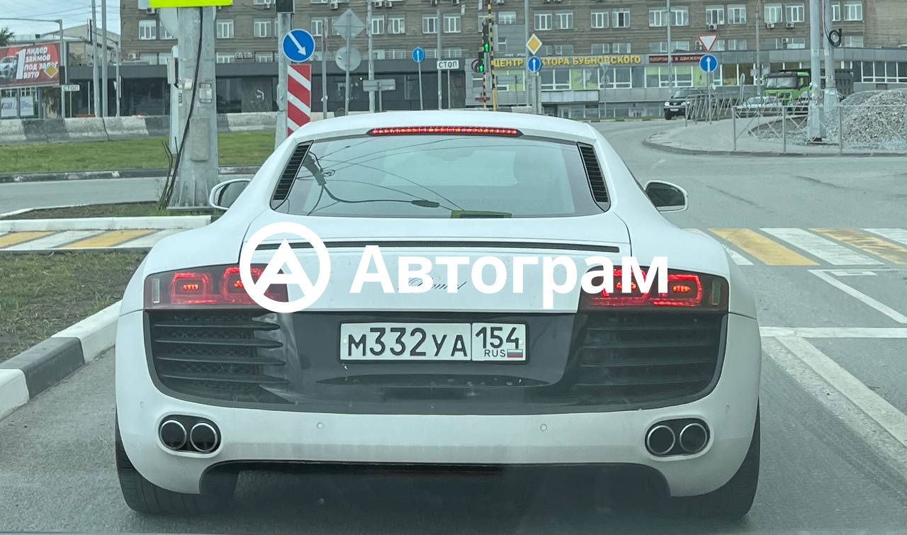 Audi r8 госномер 888 регион 77