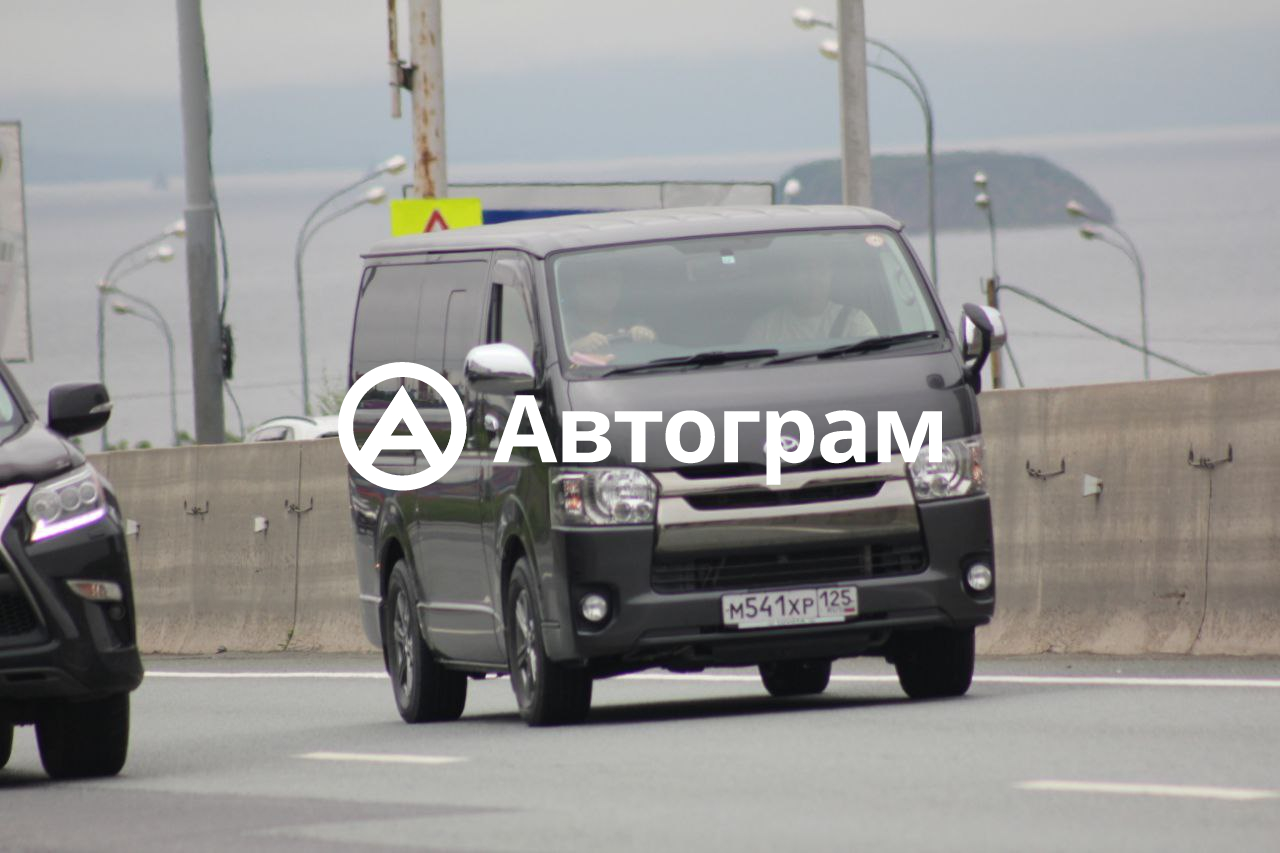 Информация об авто Toyota HiAce с гос. номеру М541ХР125