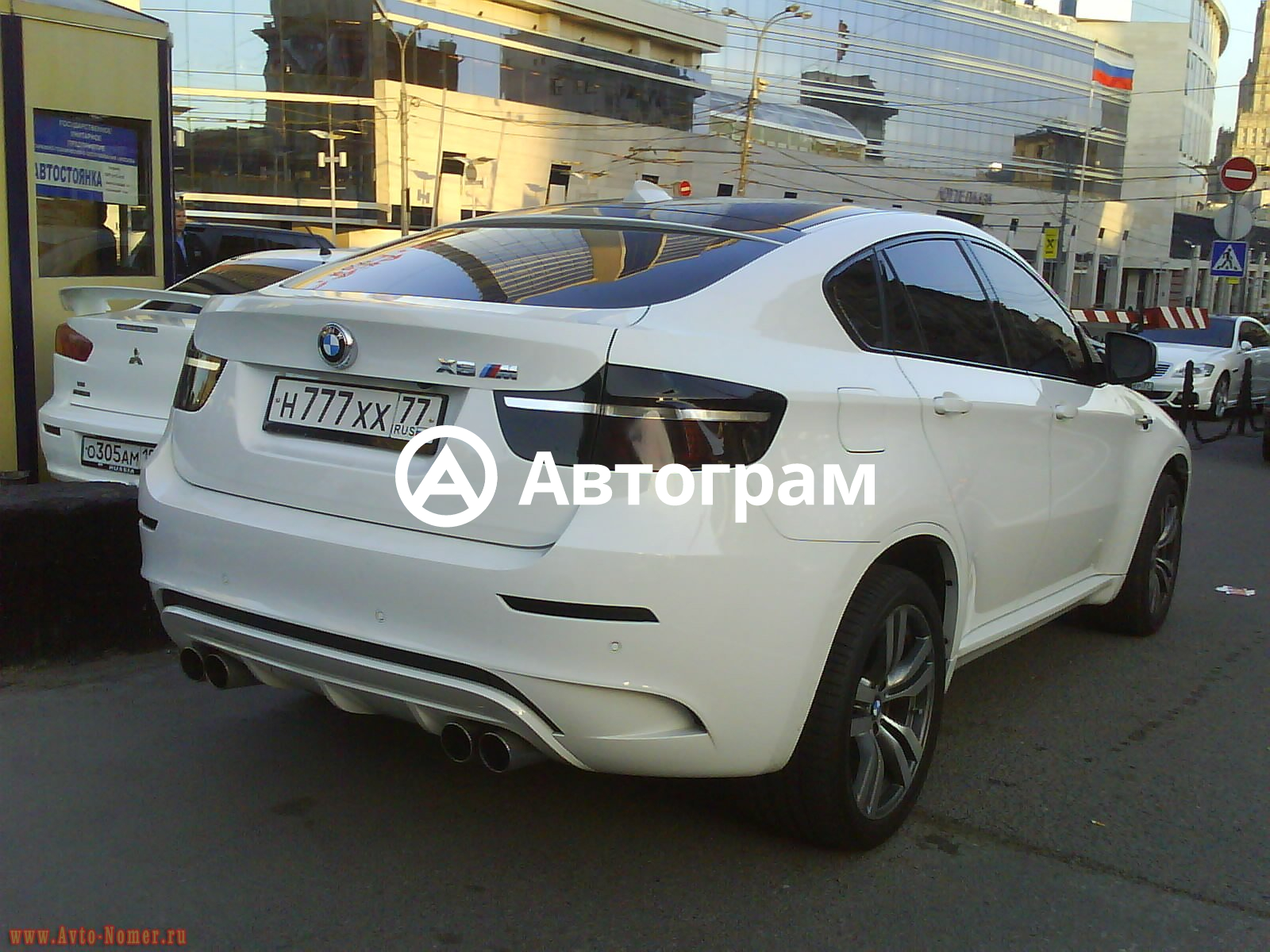 BMW x6 белая с черной пленкой