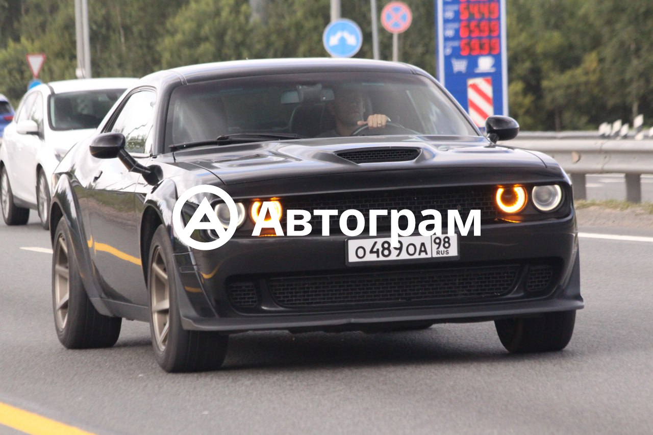 Информация об авто Dodge Challenger с гос. номеру О489ОА98