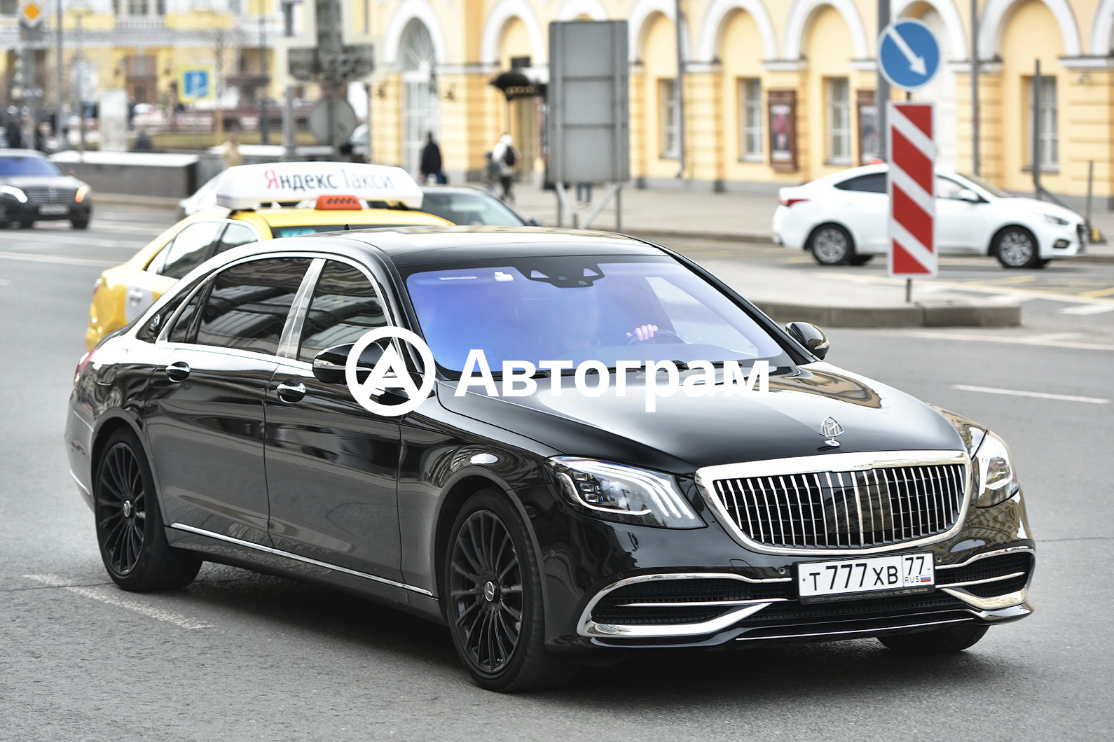 Московский регион автомобиля. Майбах амр150. Майбах 777 Москва. Майбах х001аа. Мерседес АМР.