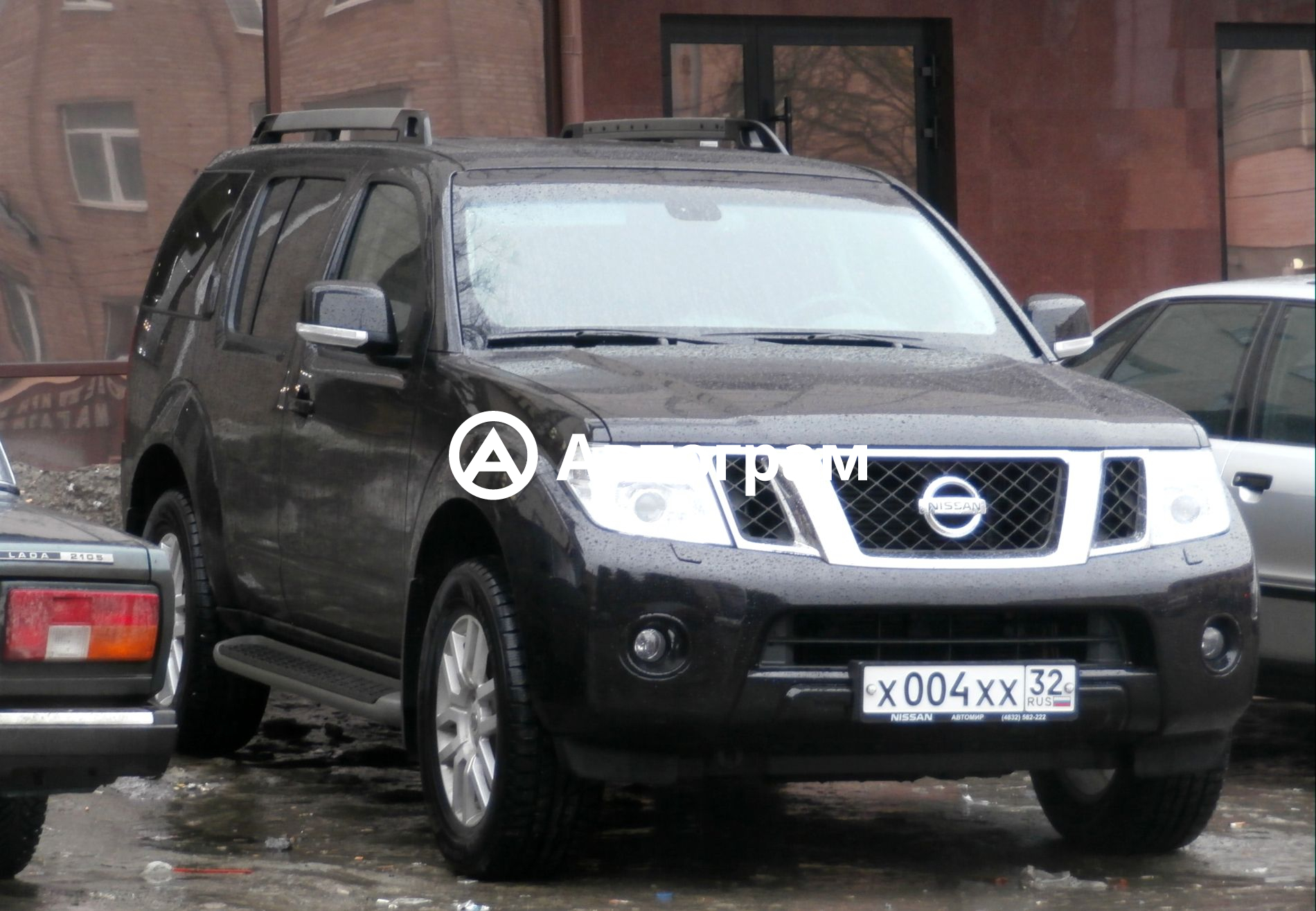 Информация об авто Nissan Pathfinder с гос. номеру Х004ХХ32