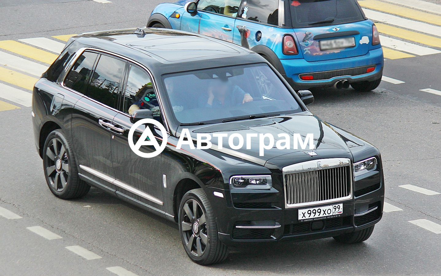 Чья машина. Rolls-Royce Cullinan 999 99. Х999хо99 Ролс Ройс. Роллс Ройс Куллинан 777. Rolls Royce Cullinan 999.