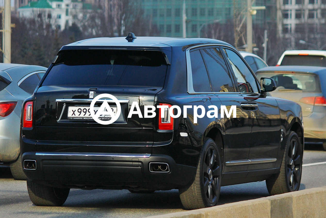 Сколько стоят номера в999ор99. Роллс Ройс 999. 999 99 Rolls Royce. Rolls-Royce Cullinan 999 99. М999мм99 Rolls Royce.